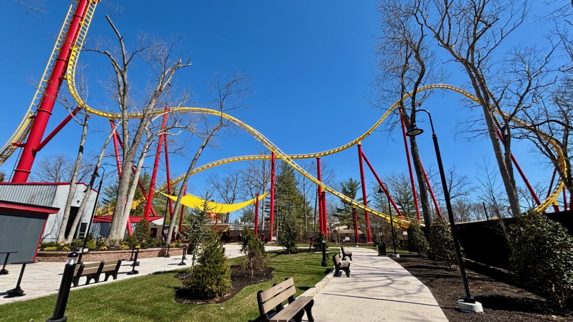 The Flash: Vertical Velocity (Six Flags Great Adventure) In-Depth Review